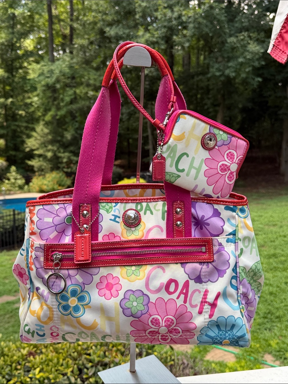 Coach 2010 Y2K Poppy Daisy Multicolor Floral Canvas Tote (full price add DAISY) - Picture 7 of 17